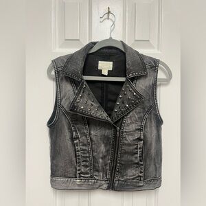 Forever 21 Size Medium Denim Cropped Vest